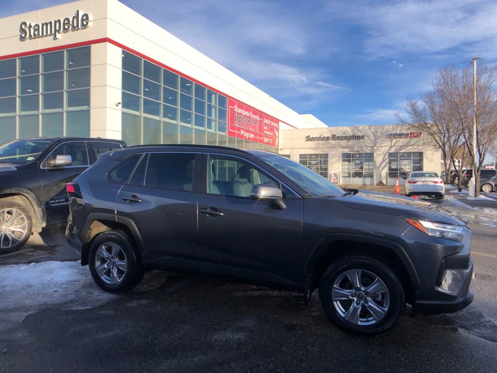 2022 Toyota RAV4 XLE AWD