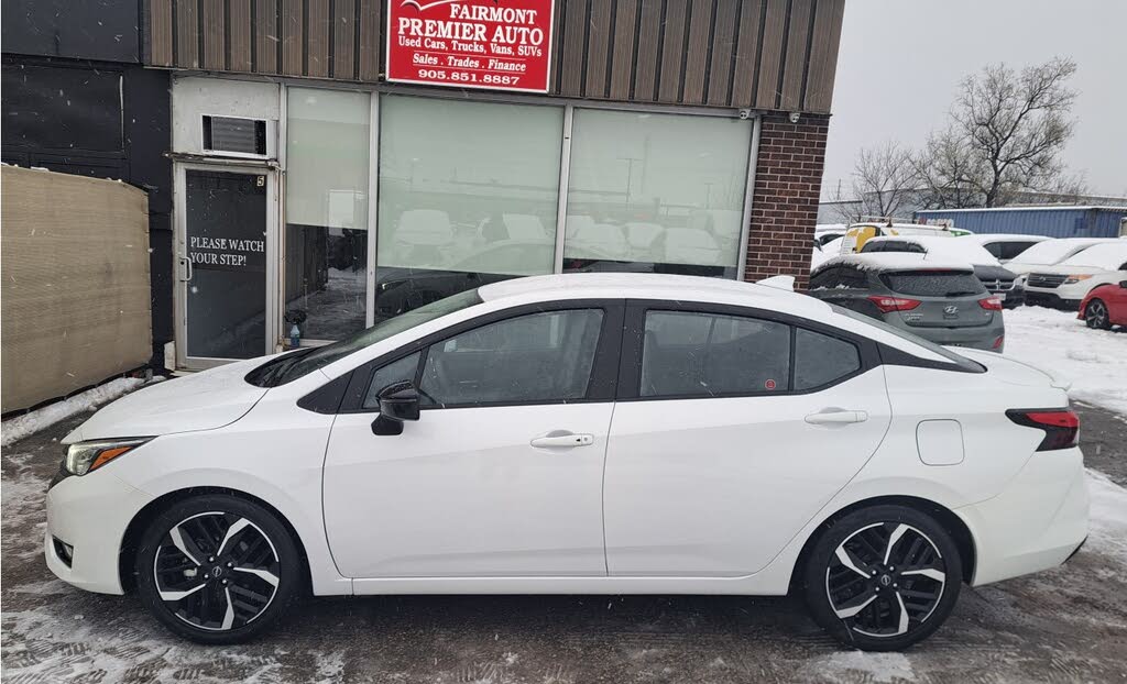 Nissan Versa SR FWD 2024