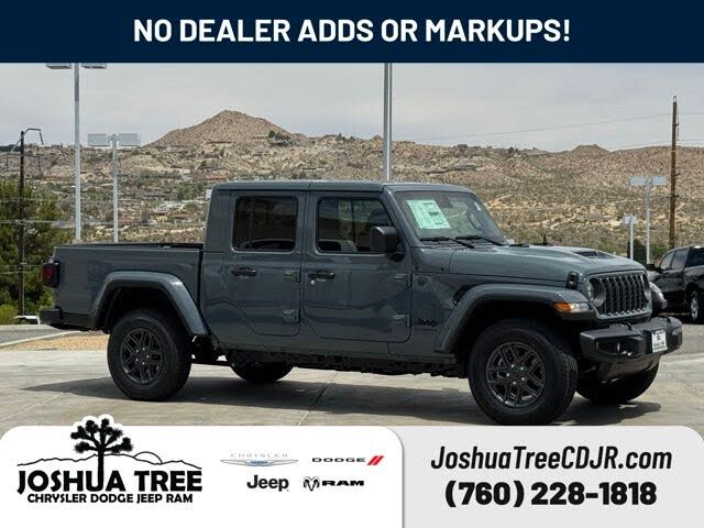 2025 Jeep Gladiator NightHawk Crew Cab 4WD