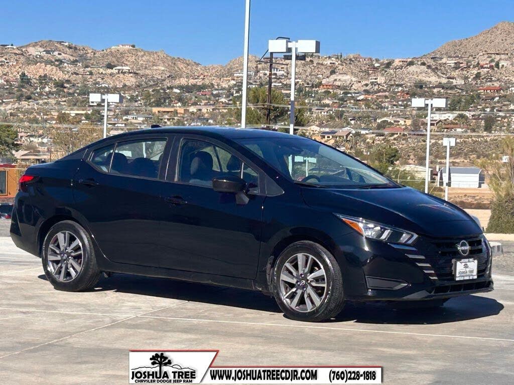 2023 Nissan Versa SV FWD