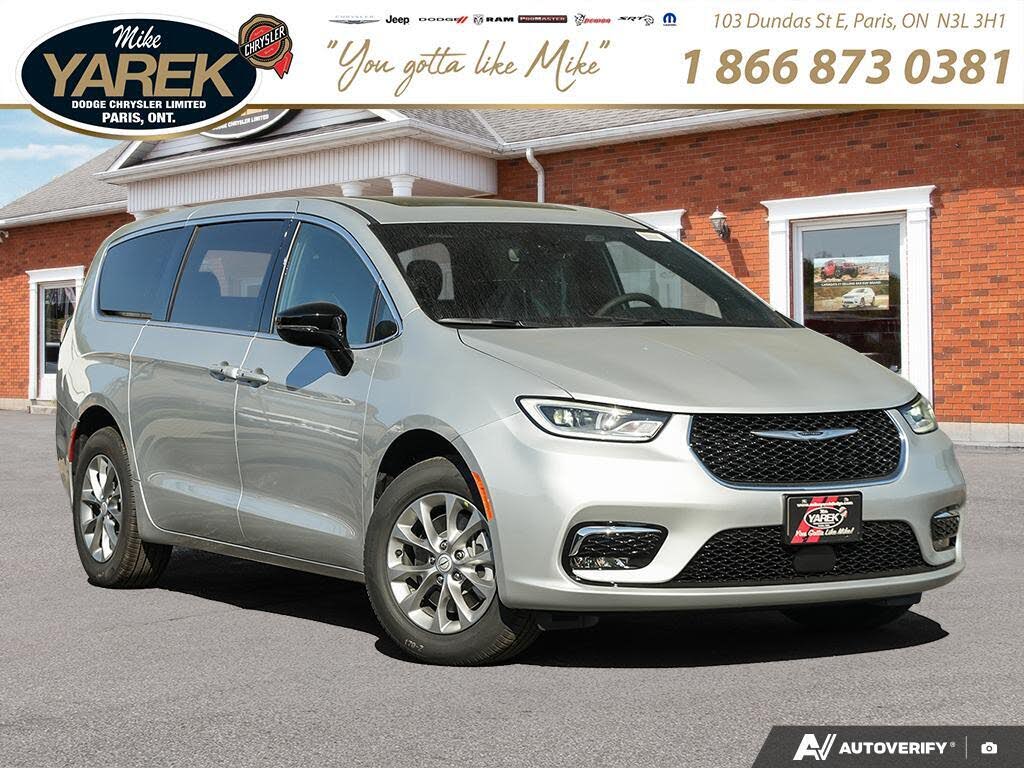 2026 Chrysler Pacifica Select AWD