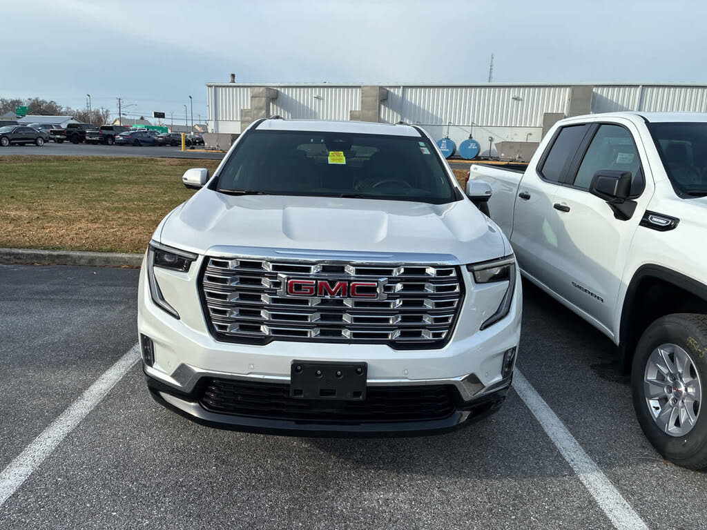 2025 GMC Acadia Denali AWD