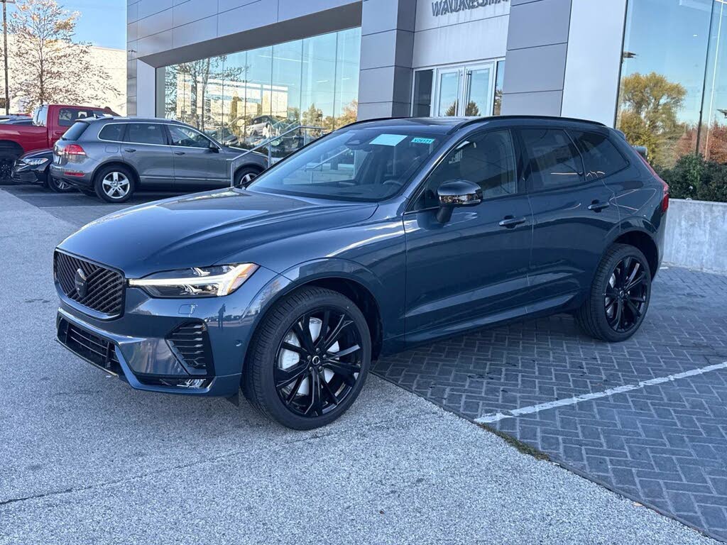 2026 Volvo XC60 B5 Ultra Black Edition AWD