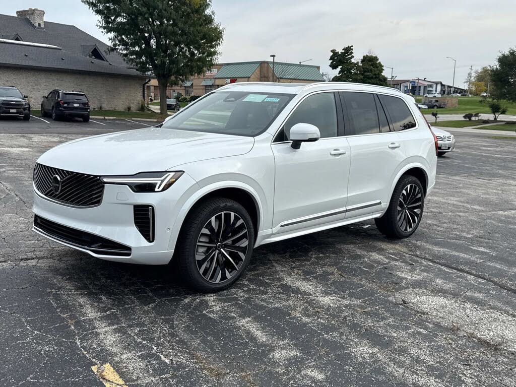 2026 Volvo XC90 B6 Plus 7-Passenger AWD