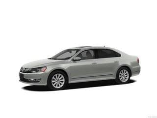 2013 Volkswagen Passat SE V6 with Sunroof