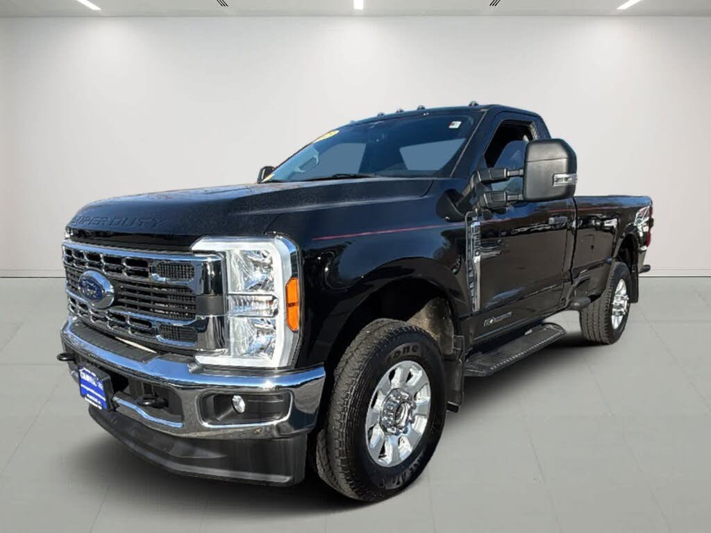 2023 Ford F-350 Super Duty XLT LB 4WD