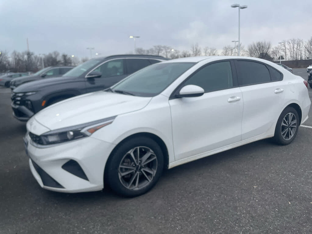 2023 Kia Forte LXS FWD