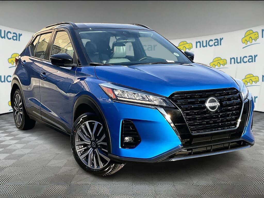 2023 Nissan Kicks SR FWD