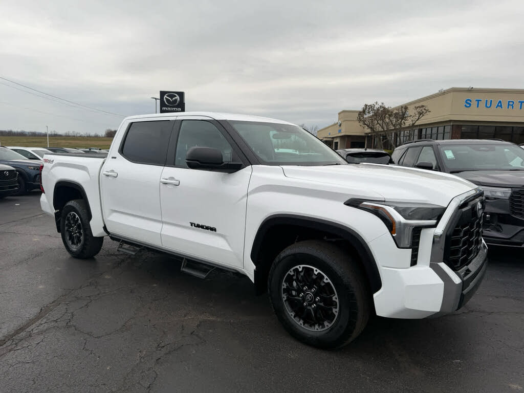 2025 Toyota Tundra SR5 CrewMax Cab 4WD