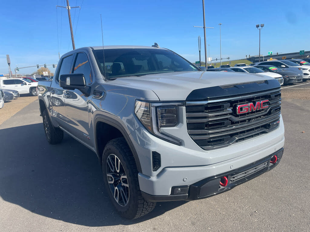 2025 GMC Sierra 1500 AT4 Crew Cab 4WD