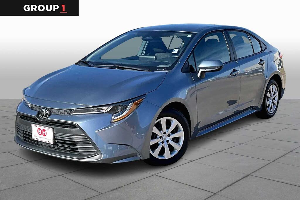 2025 Toyota Corolla LE FWD