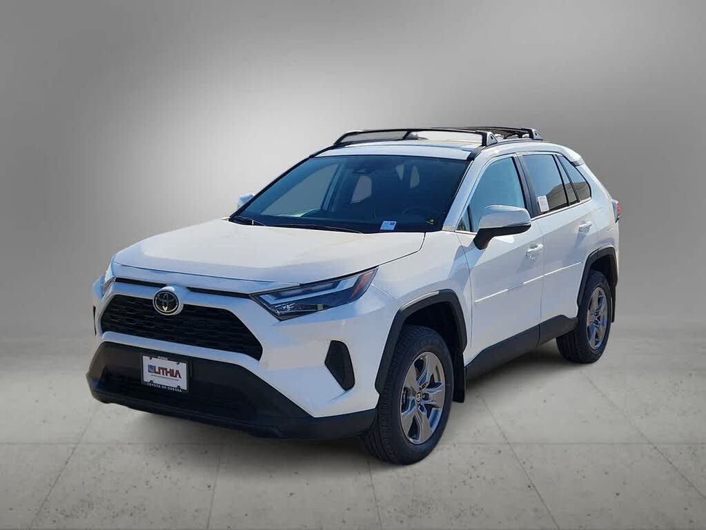 2025 Toyota RAV4 XLE FWD