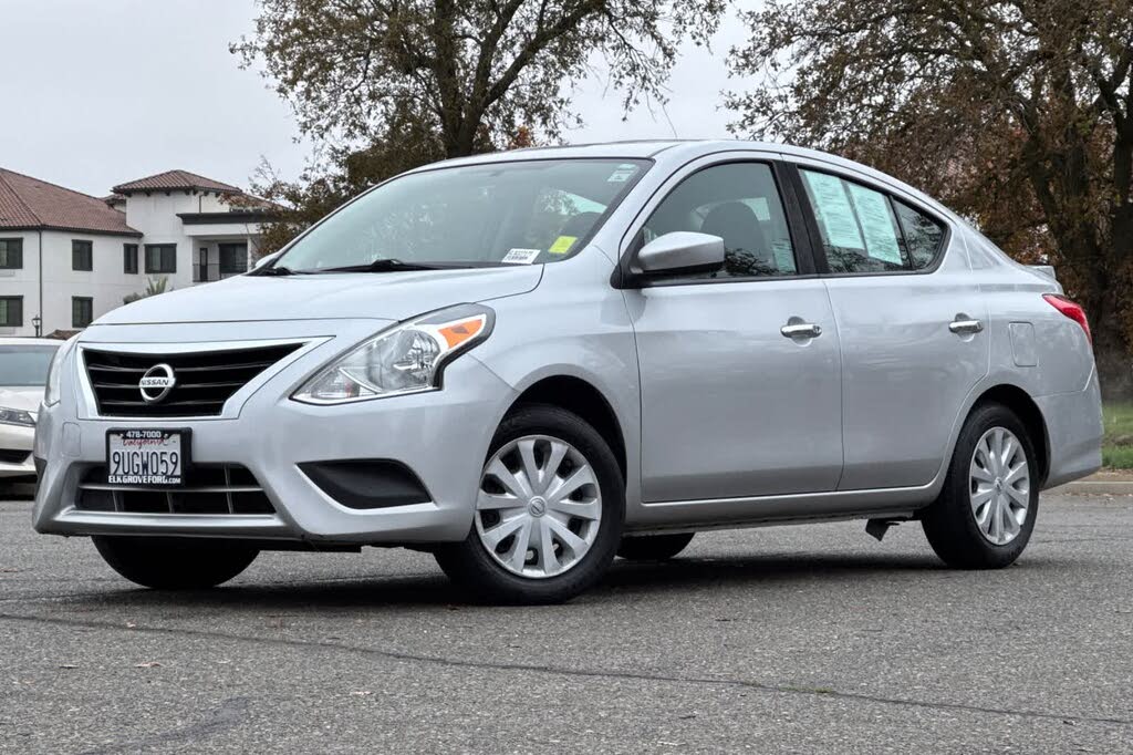2019 Nissan Versa SV FWD