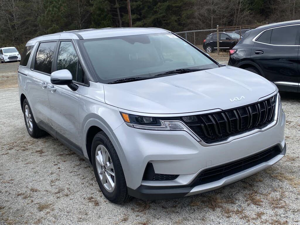 2023 Kia Carnival LX FWD