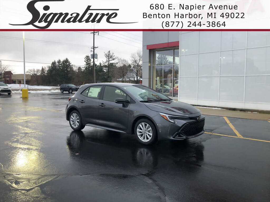 2026 Toyota Corolla Hatchback SE FWD