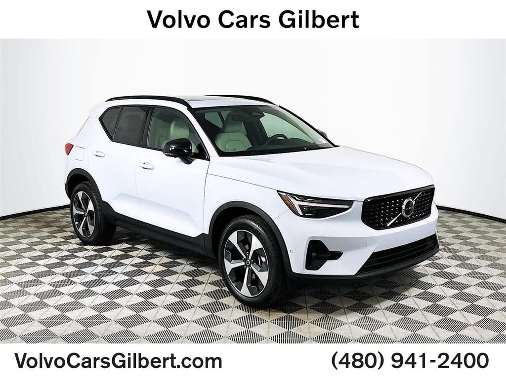 2026 Volvo XC40 B5 Plus AWD