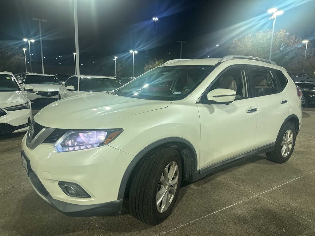 2016 Nissan Rogue SV FWD