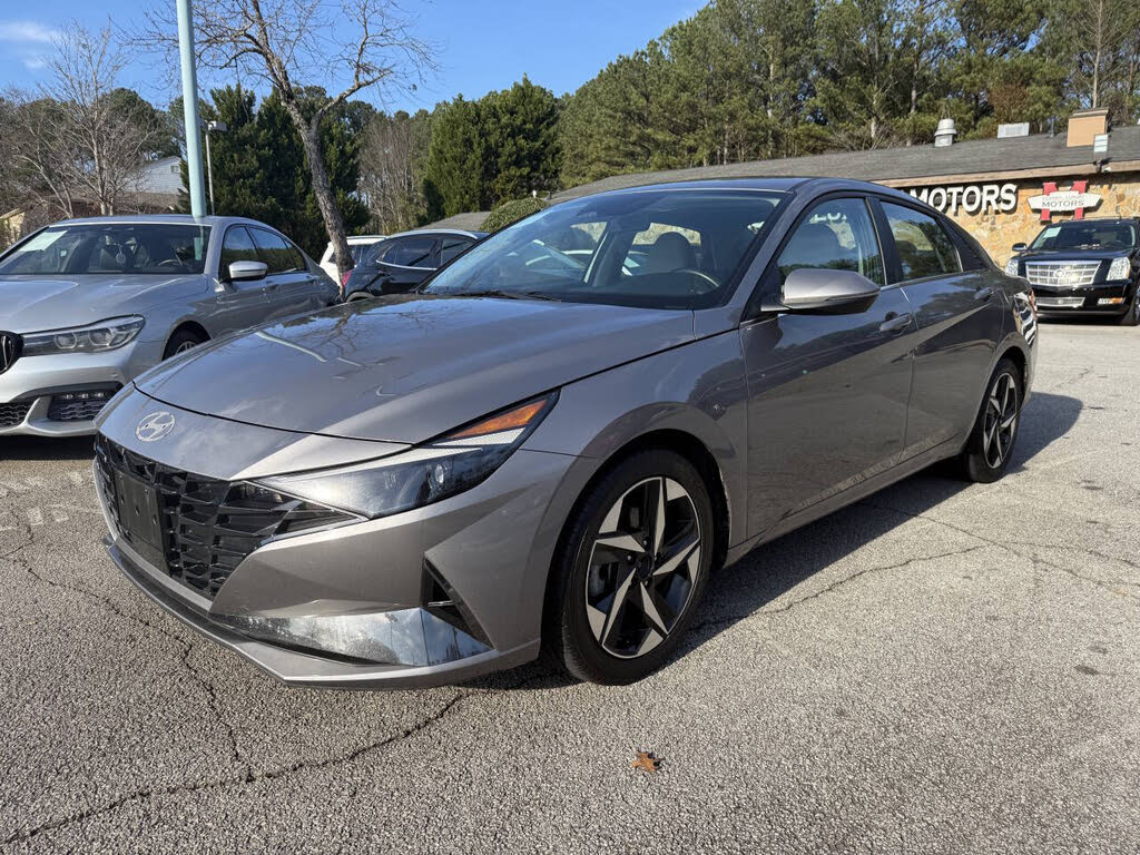 2022 Hyundai Elantra Limited FWD