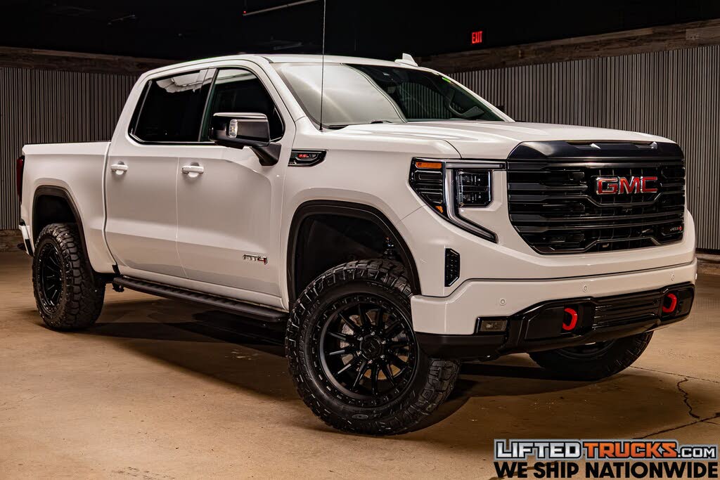 2024 GMC Sierra 1500 AT4 Crew Cab 4WD