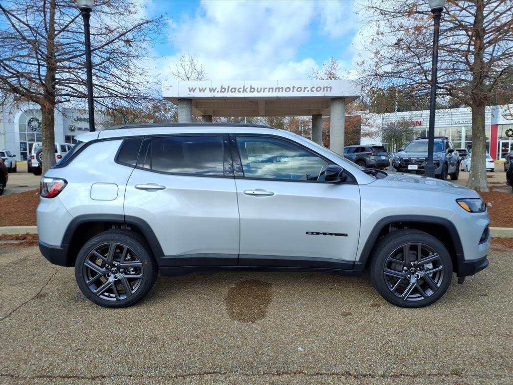 2026 Jeep Compass Latitude Altitude 4WD