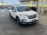 Honda Pilot Touring AWD with Rear Captain's Chairs