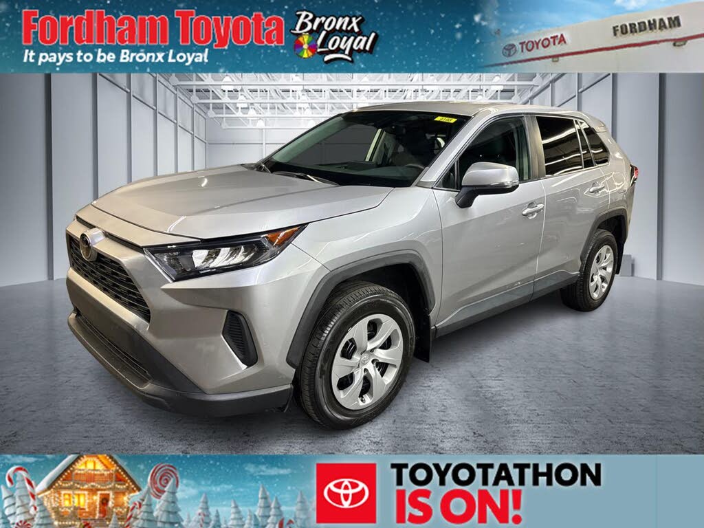 2022 Toyota RAV4 LE AWD