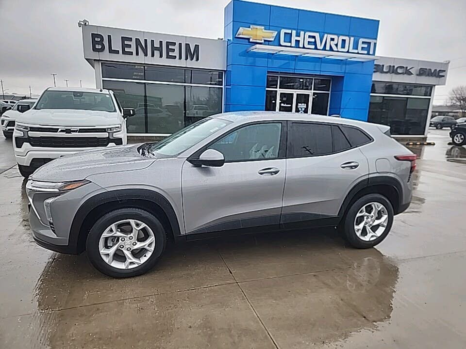 2024 Chevrolet Trax LS FWD