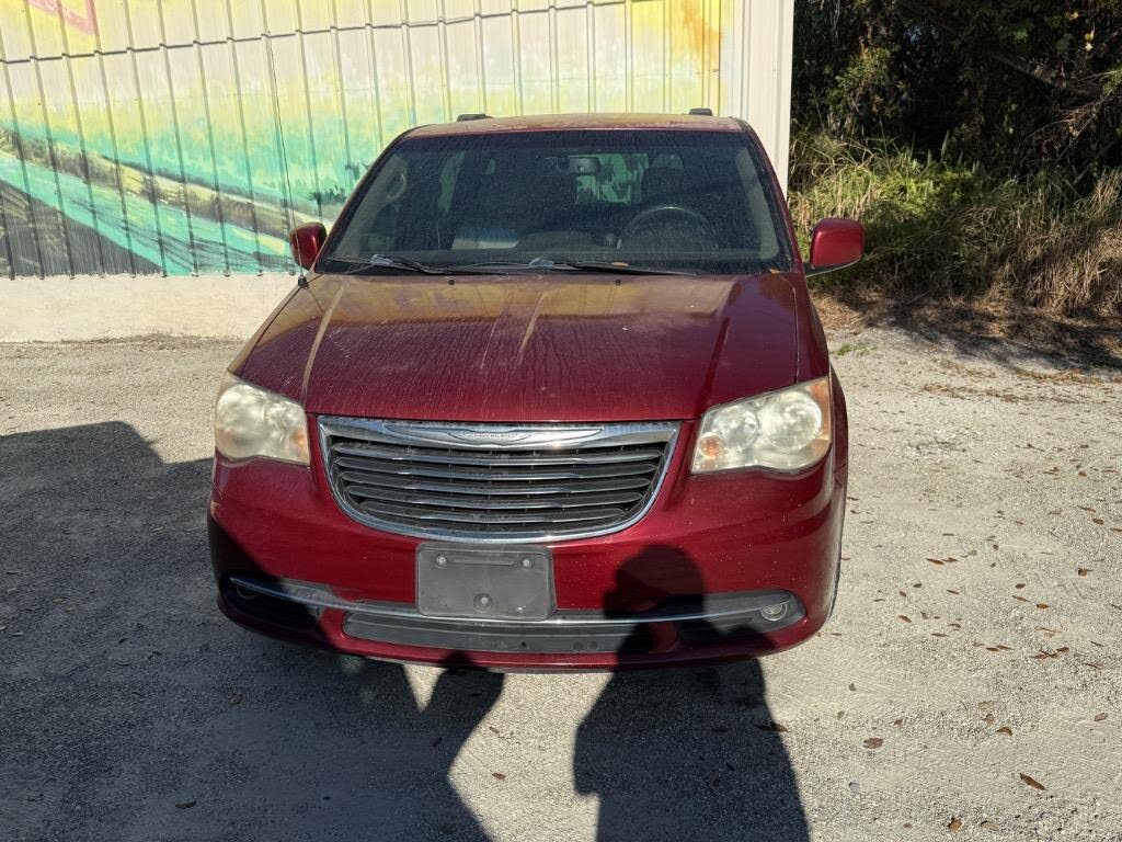 2014 Chrysler Town & Country Touring FWD