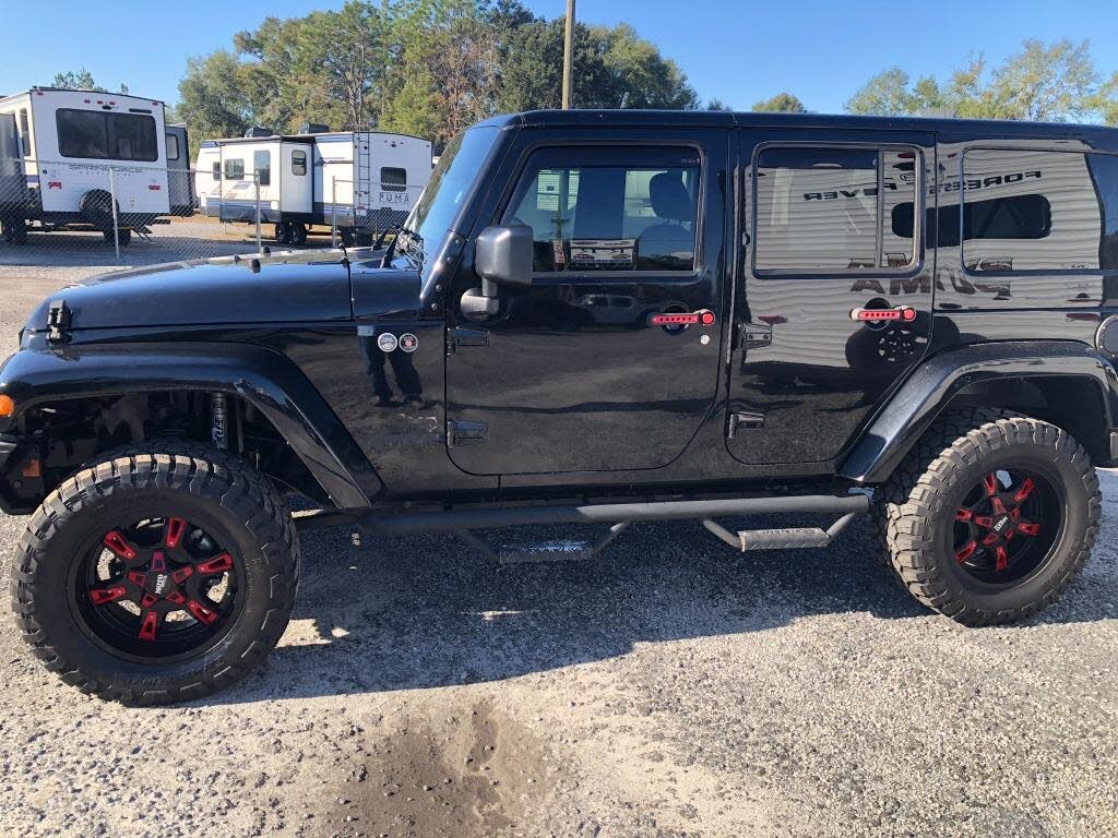 2016 Jeep Wrangler Unlimited Sahara 4WD