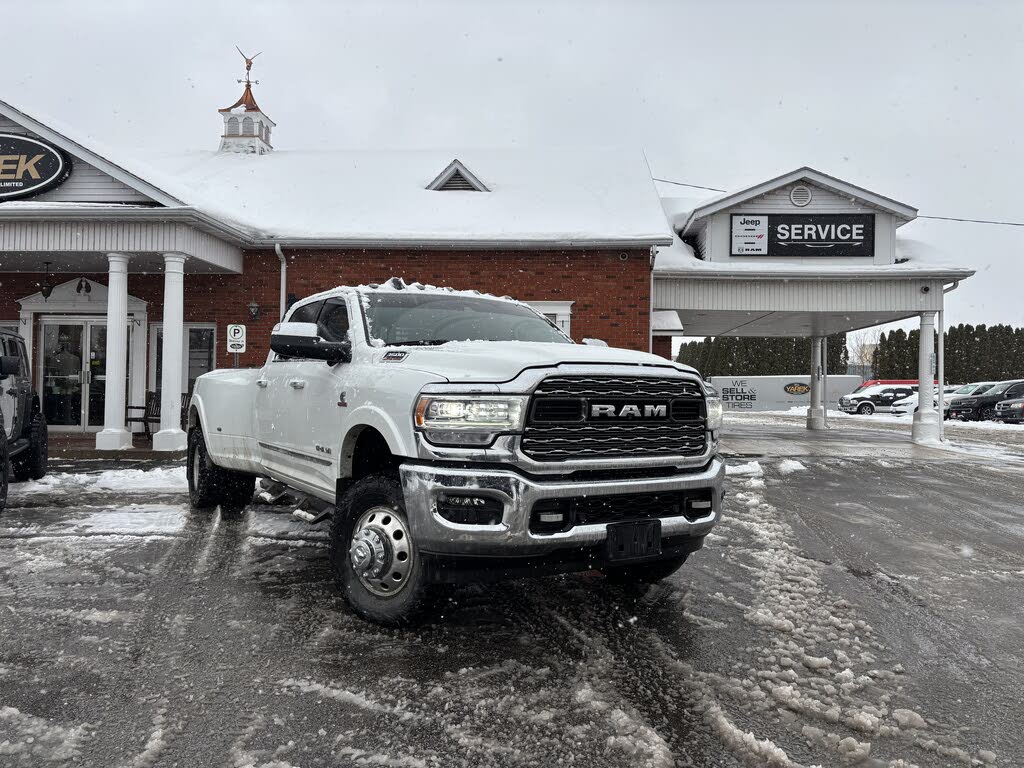 2022 RAM 3500 Limited Crew Cab LB DRW 4WD