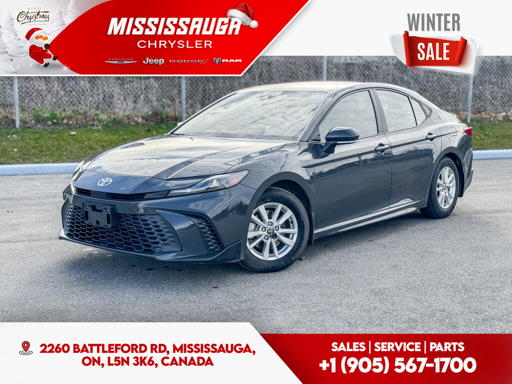 Toyota Camry SE FWD 2025