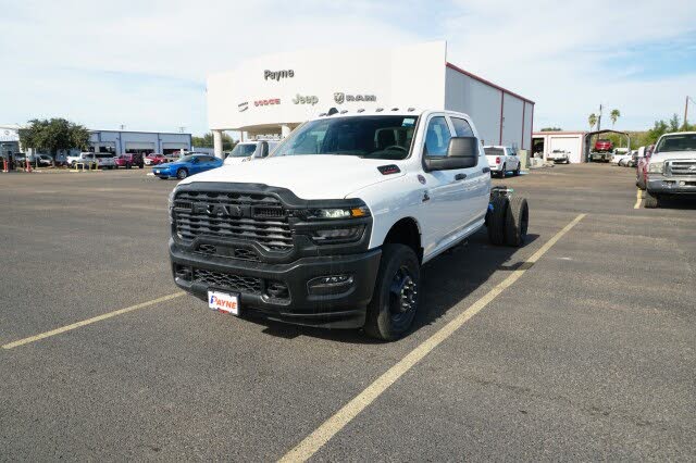 2026 RAM 3500 Chassis Tradesman Crew Cab LB DRW 4WD