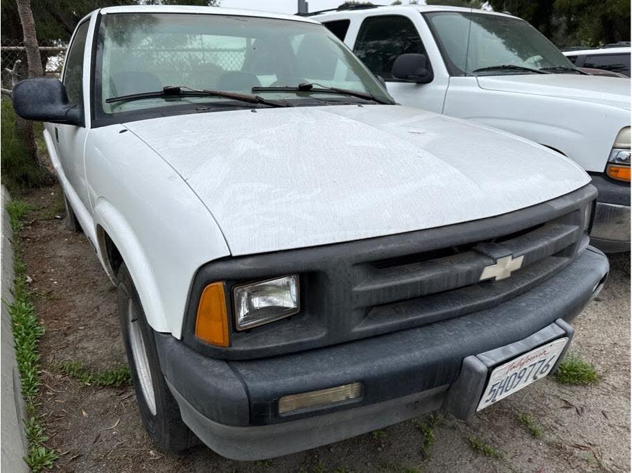 1996 Chevrolet S-10 LB RWD