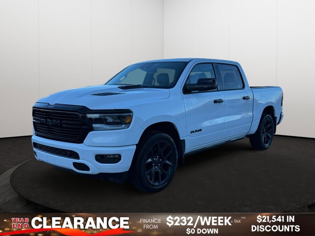 RAM 1500 Laramie Crew Cab 4WD 2024