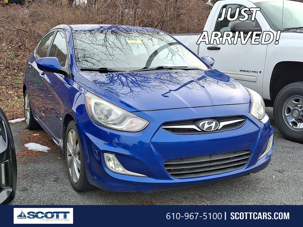 2012 Hyundai Accent GLS Sedan FWD