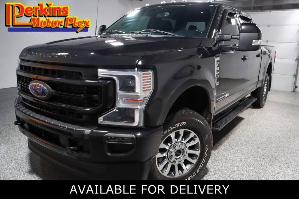 2022 Ford F-250 Super Duty Lariat Crew Cab 4WD