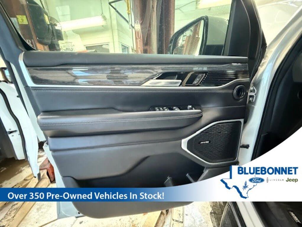 2022 Jeep Wagoneer Series III RWD