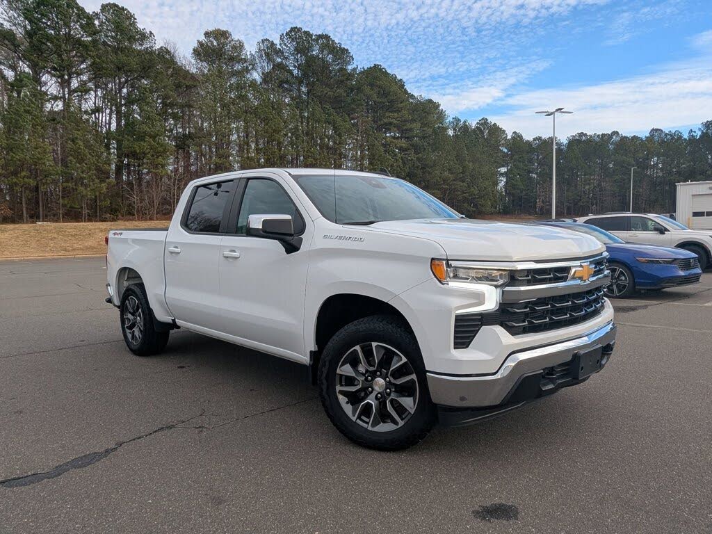 2024 Chevrolet Silverado 1500 LT Crew Cab 4WD