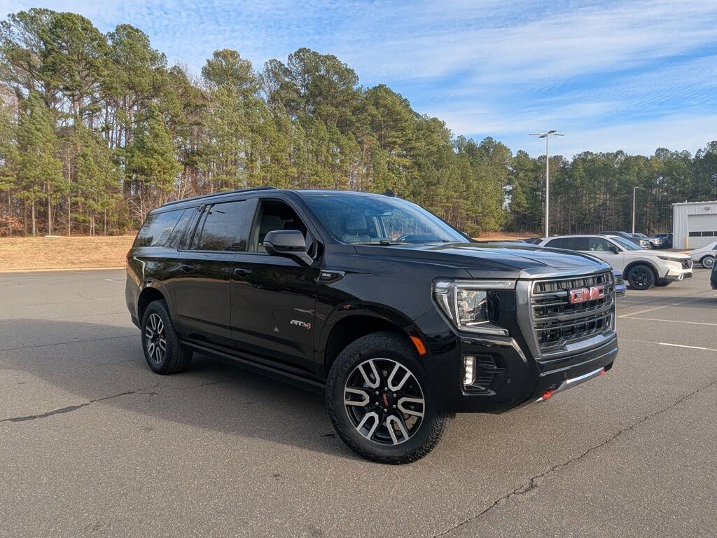 2024 GMC Yukon XL AT4 4WD