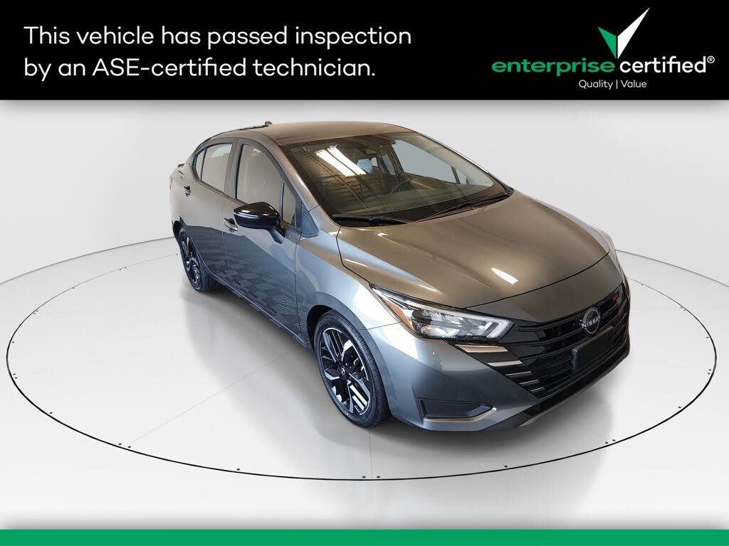 2024 Nissan Versa SR FWD