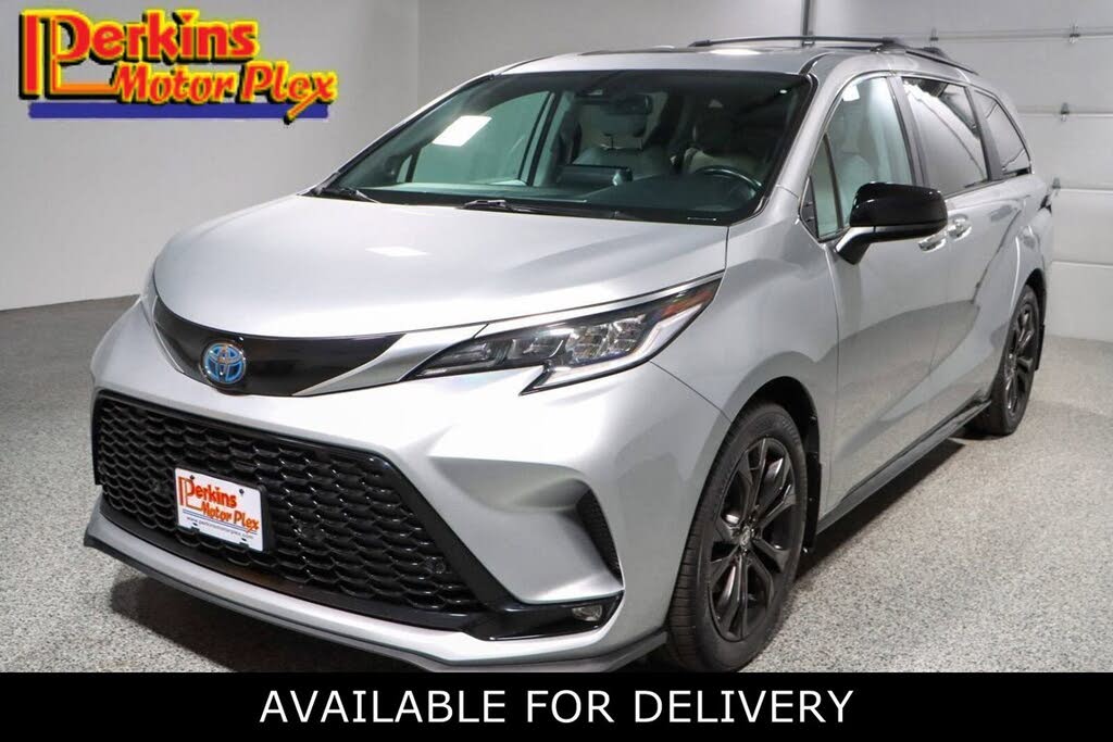 2024 Toyota Sienna XSE 7-Passenger FWD