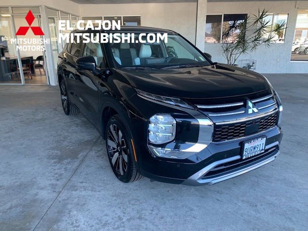 2025 Mitsubishi Outlander SE FWD