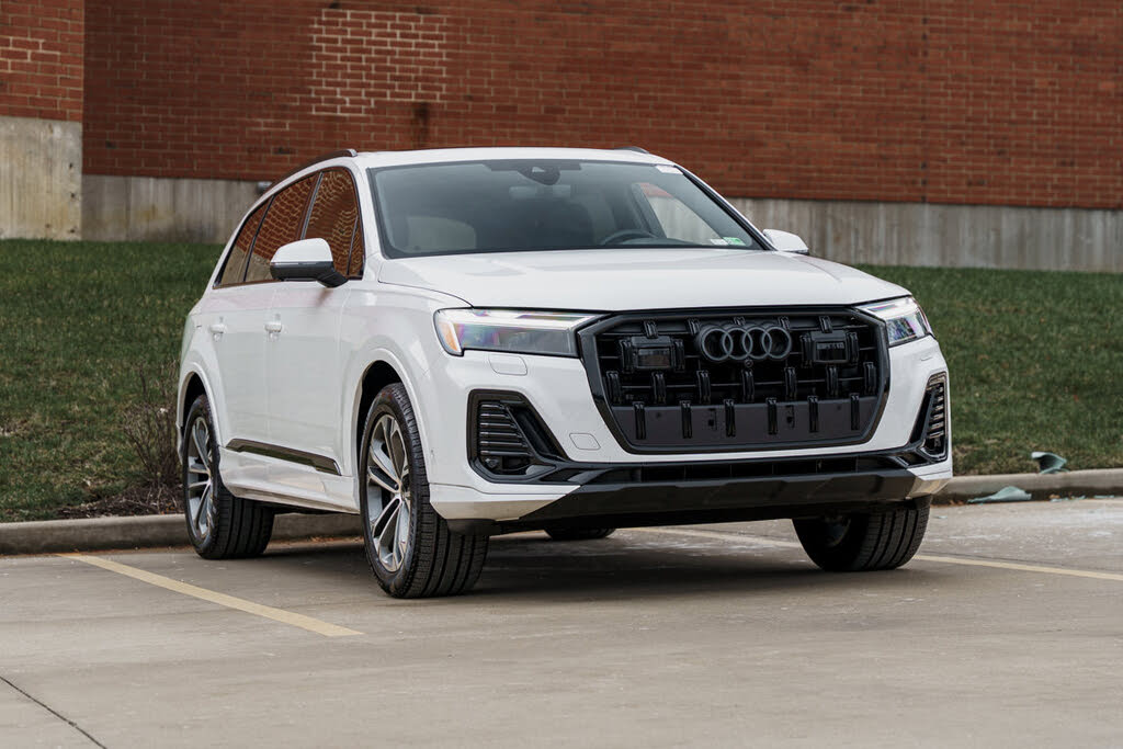 2025 Audi Q7 quattro Premium 45 TFSI