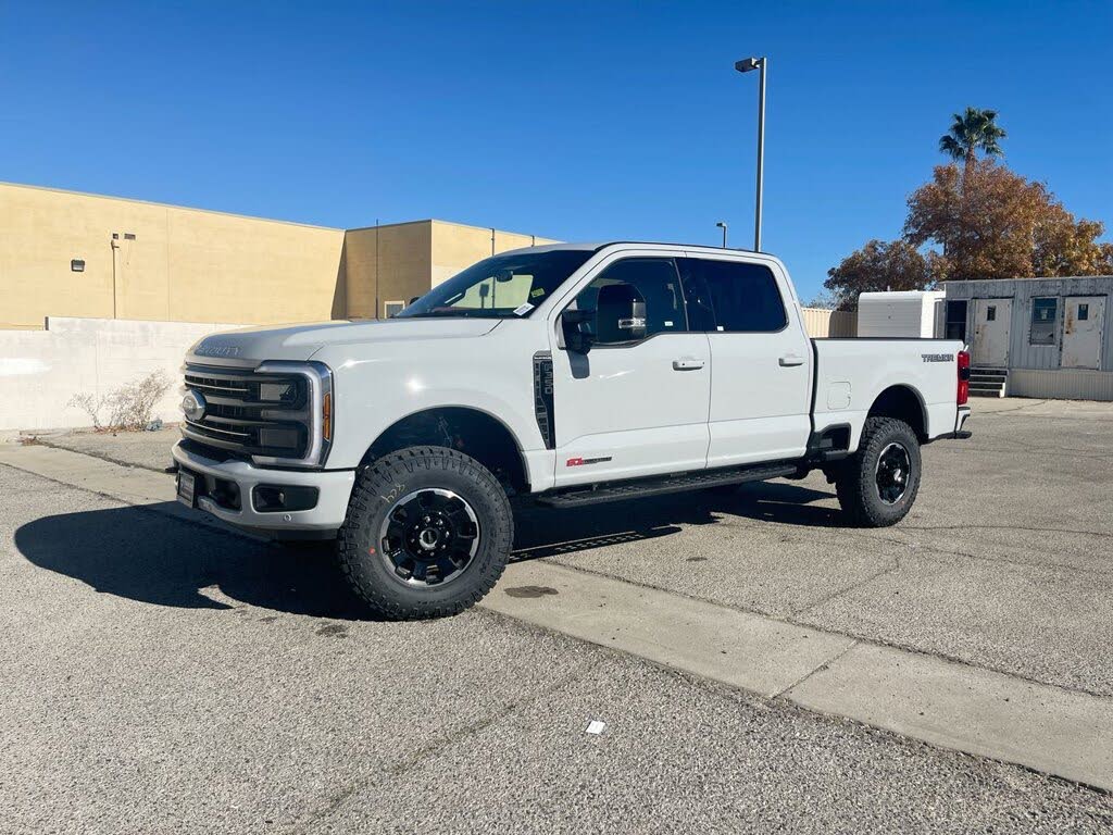2026 Ford F-350 Super Duty Platinum Crew Cab 4WD