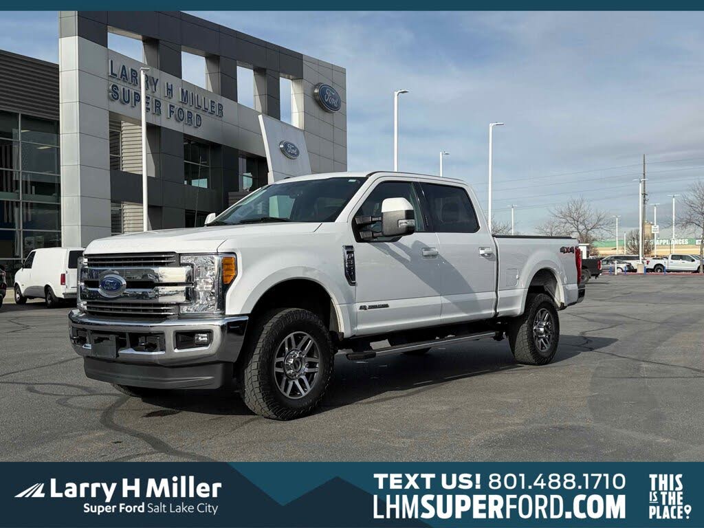 2017 Ford F-350 Super Duty Lariat Crew Cab 4WD