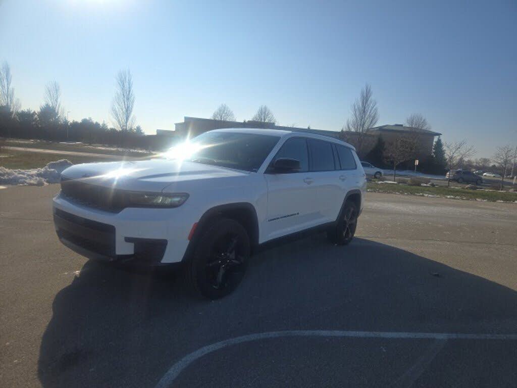 2022 Jeep Grand Cherokee L Altitude 4WD