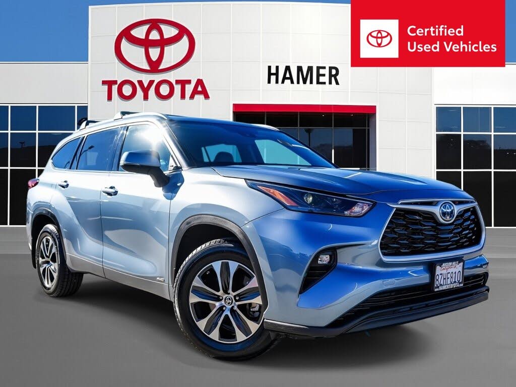 2022 Toyota Highlander Hybrid XLE AWD
