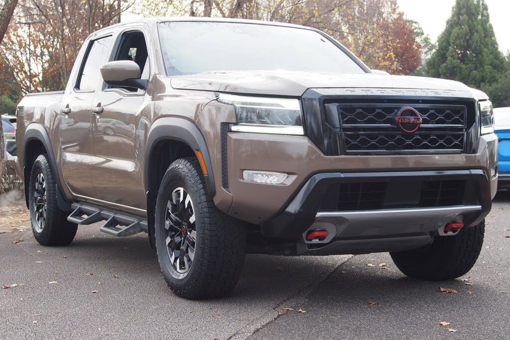 2023 Nissan Frontier PRO-4X Crew Cab 4WD
