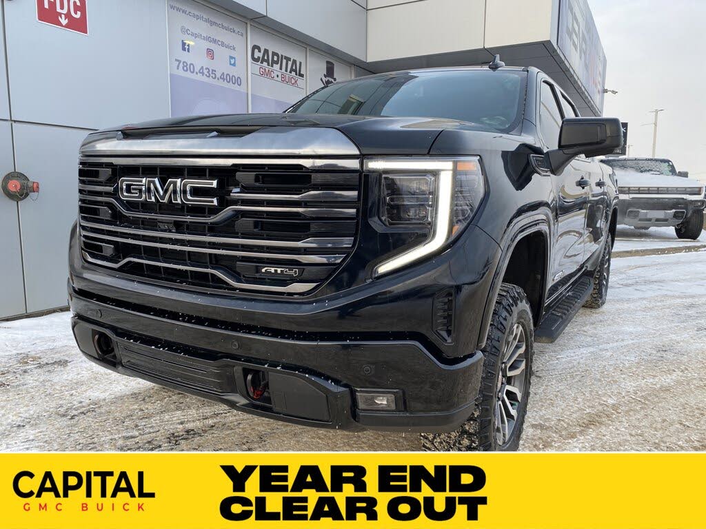 GMC Sierra 1500 AT4 Crew Cab 4WD 2024