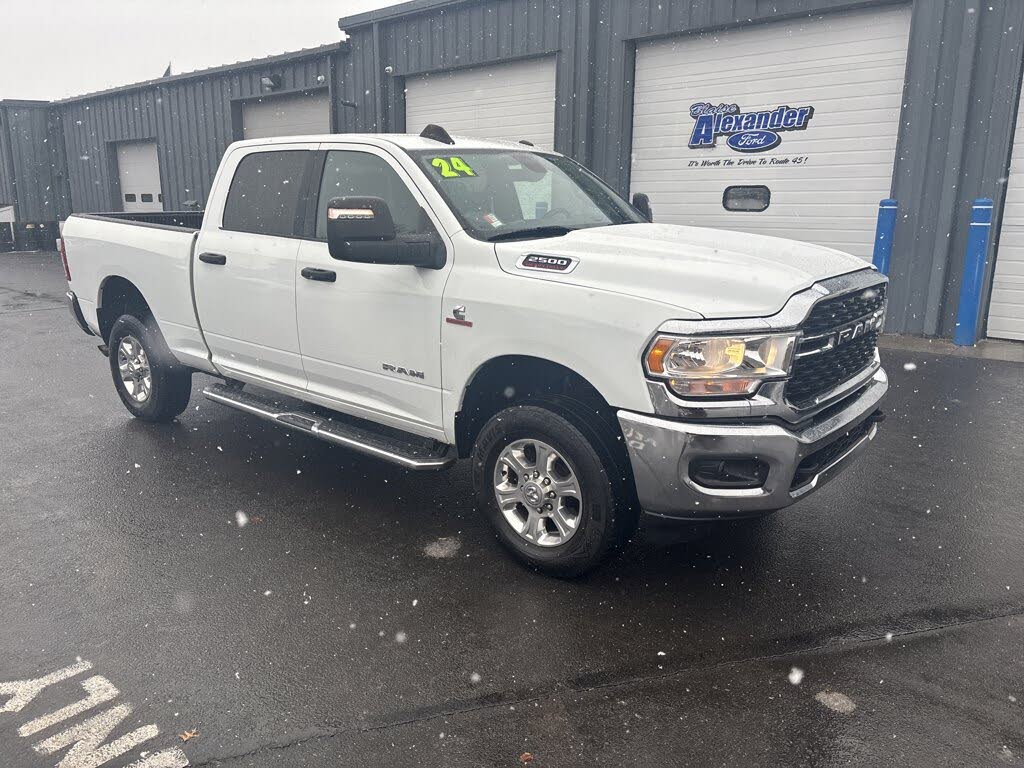 2024 RAM 2500 Big Horn Crew Cab 4WD